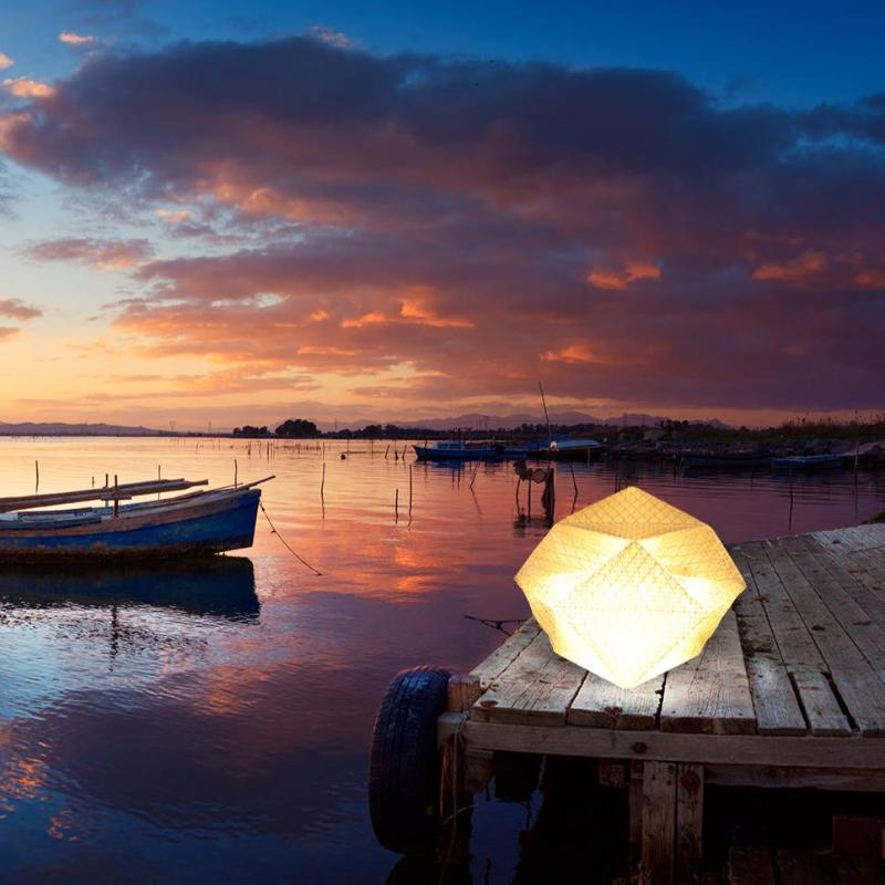 Solar-Powered Light + Power Bank: Solar QWNN