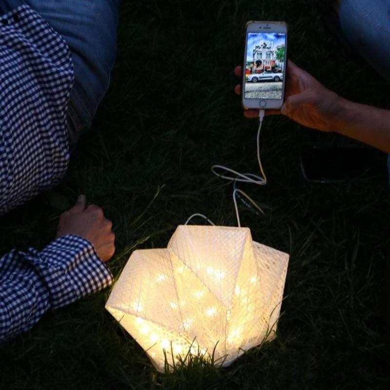Solar-Powered Light + Power Bank: Solar QWNN