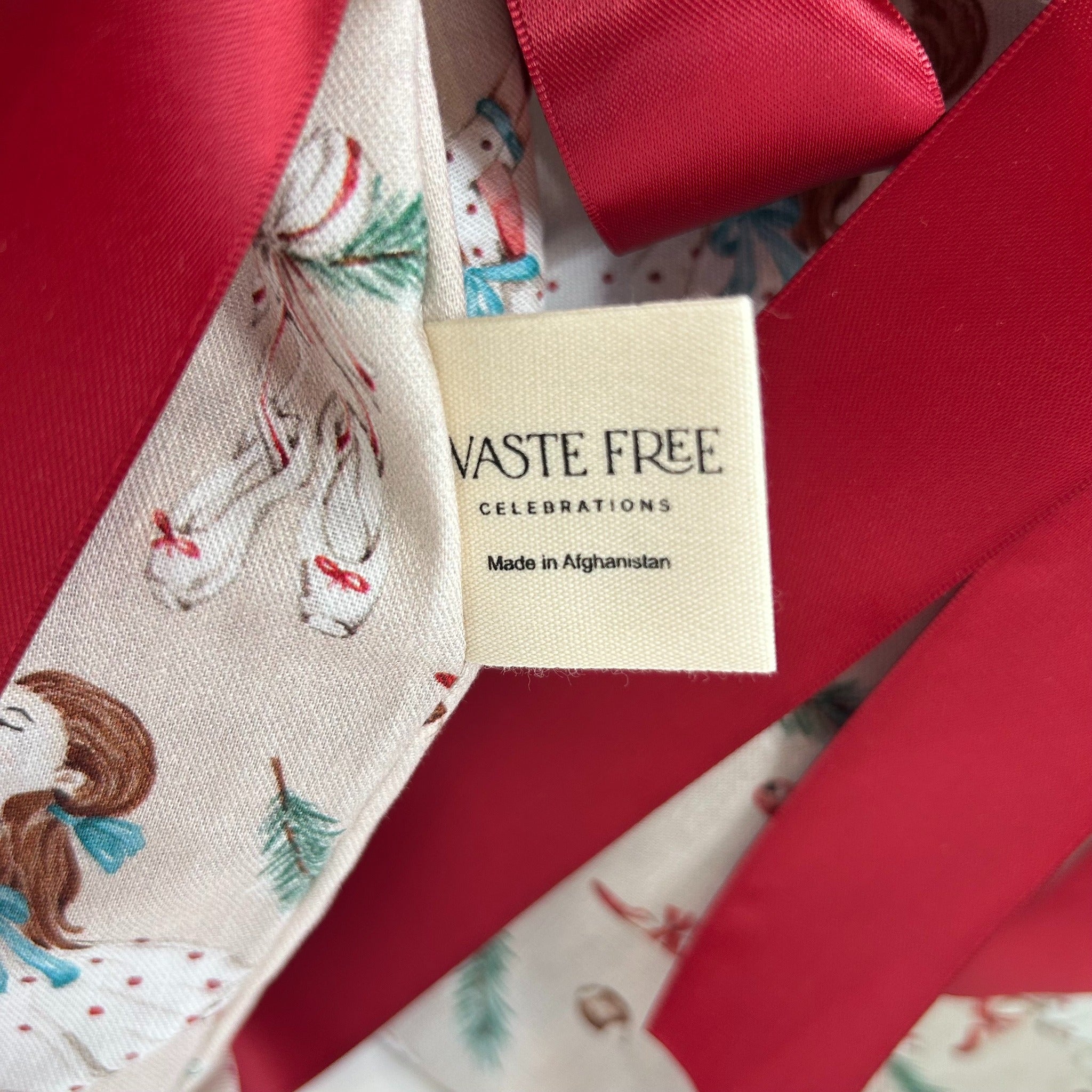 Nutcracker Clara Tanzt (Reusable Gift Bag Set)