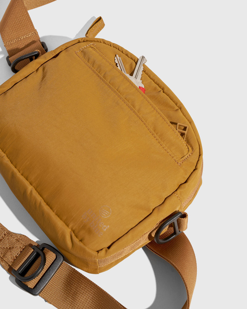 (Re)active™ 2L Convertible Crossbody